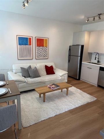 611 11th St 104, Miami Beach, FL 33139