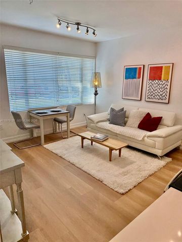 611 11th St 104, Miami Beach, FL 33139