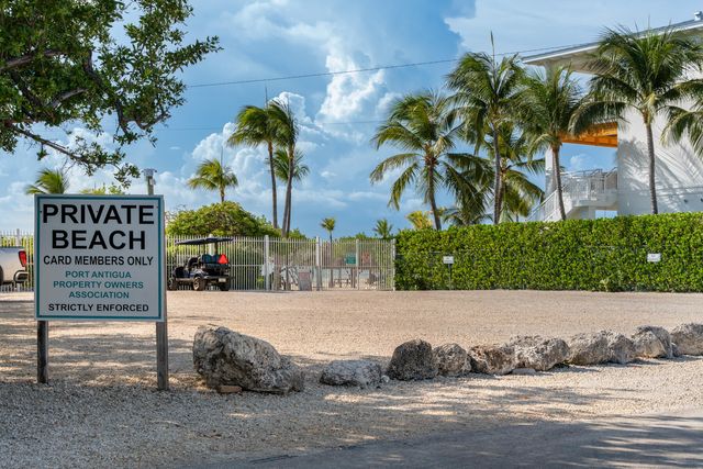 W 88 Plaza Del Lago, Lower Matecumbe, FL 33036