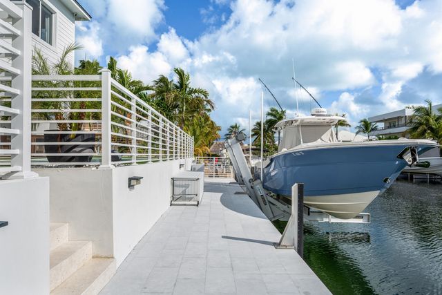 W 88 Plaza Del Lago, Lower Matecumbe, FL 33036