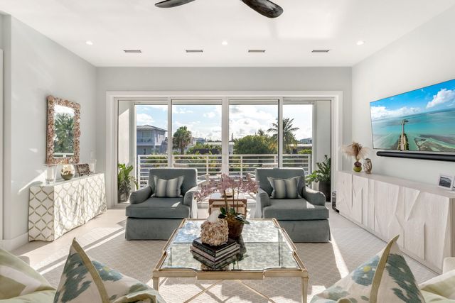 W 88 Plaza Del Lago, Lower Matecumbe, FL 33036