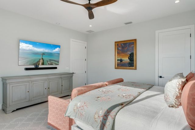 W 88 Plaza Del Lago, Lower Matecumbe, FL 33036