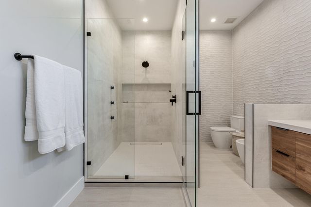 W 88 Plaza Del Lago, Lower Matecumbe, FL 33036