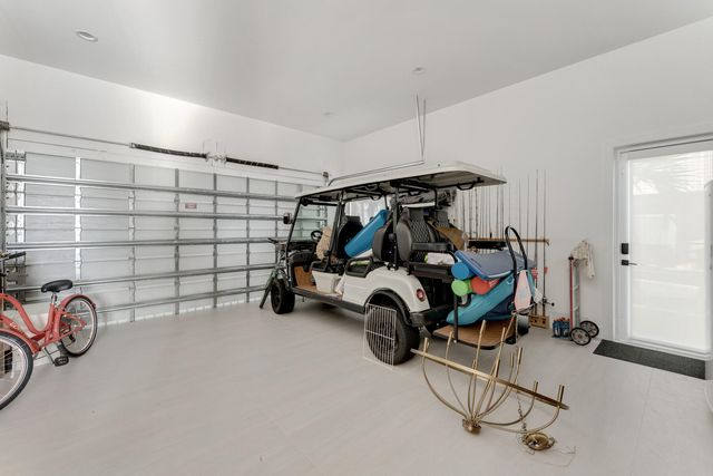 W 88 Plaza Del Lago, Lower Matecumbe, FL 33036