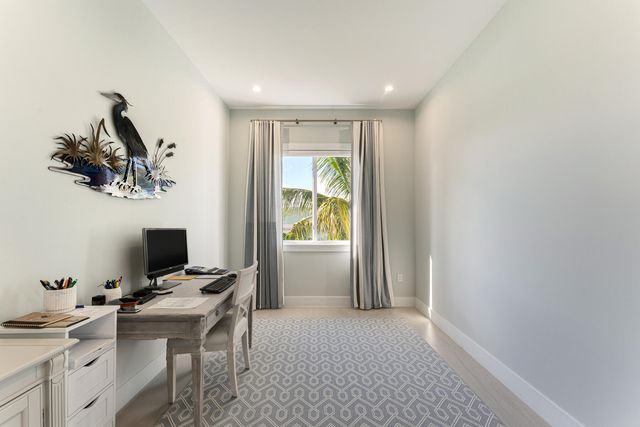 W 88 Plaza Del Lago, Lower Matecumbe, FL 33036