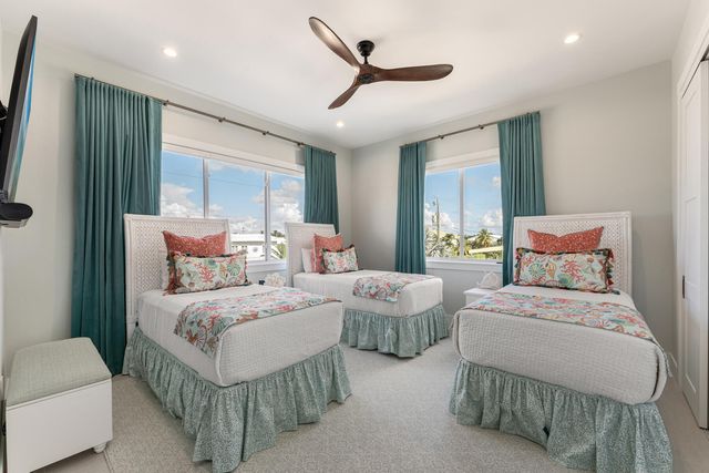 W 88 Plaza Del Lago, Lower Matecumbe, FL 33036