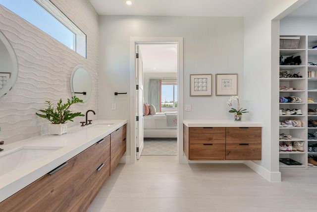 W 88 Plaza Del Lago, Lower Matecumbe, FL 33036