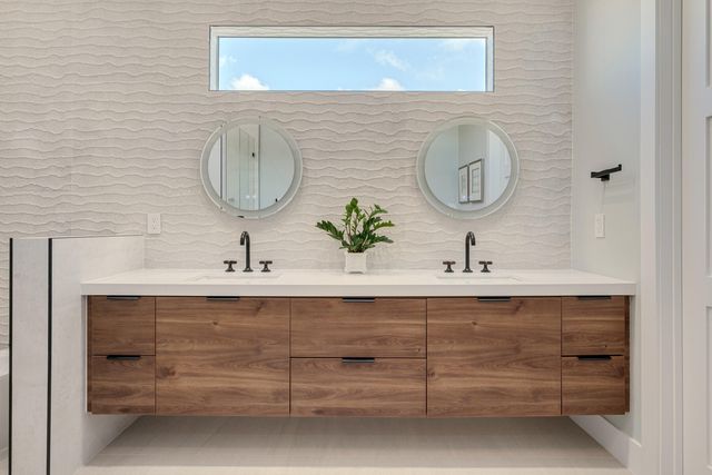 W 88 Plaza Del Lago, Lower Matecumbe, FL 33036