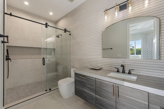 W 88 Plaza Del Lago, Lower Matecumbe, FL 33036