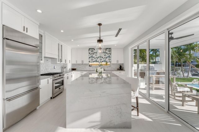 W 88 Plaza Del Lago, Lower Matecumbe, FL 33036