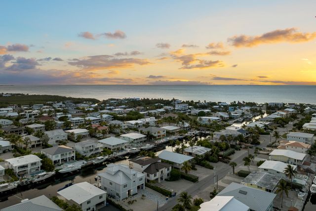 W 88 Plaza Del Lago, Lower Matecumbe, FL 33036