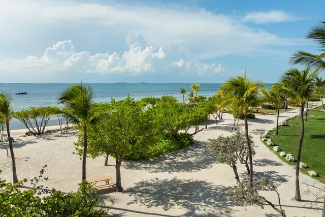 W 88 Plaza Del Lago, Lower Matecumbe, FL 33036