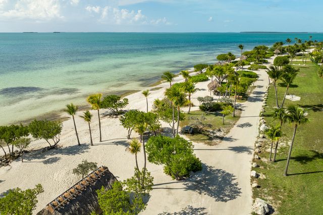 W 88 Plaza Del Lago, Lower Matecumbe, FL 33036