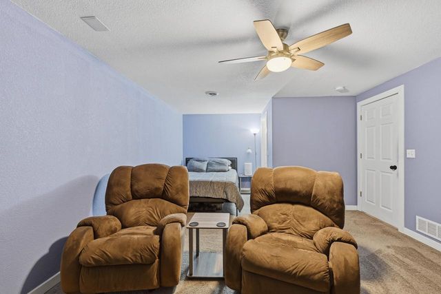 925 E Fitzsimmons ROAD, Oak Creek, WI 53154