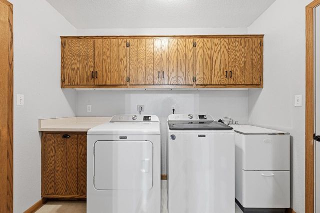 925 E Fitzsimmons ROAD, Oak Creek, WI 53154