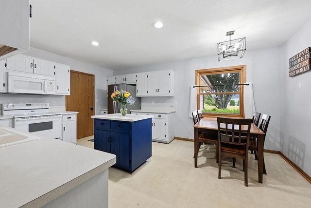 925 E Fitzsimmons ROAD, Oak Creek, WI 53154