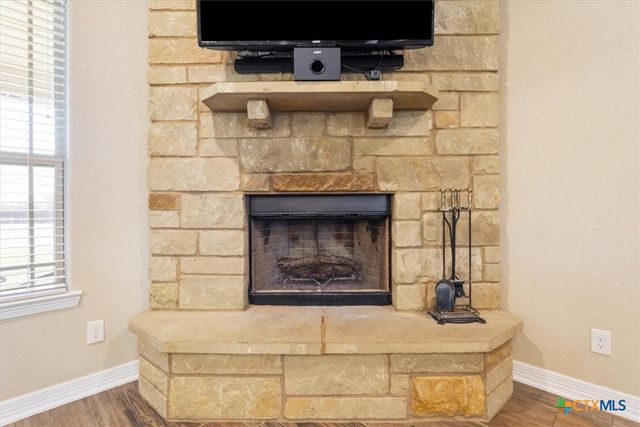 156 Chantry Lane, Gatesville, TX 76528