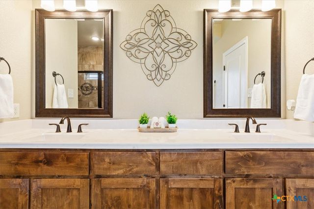 156 Chantry Lane, Gatesville, TX 76528