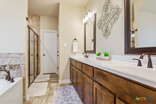 156 Chantry Lane, Gatesville, TX 76528