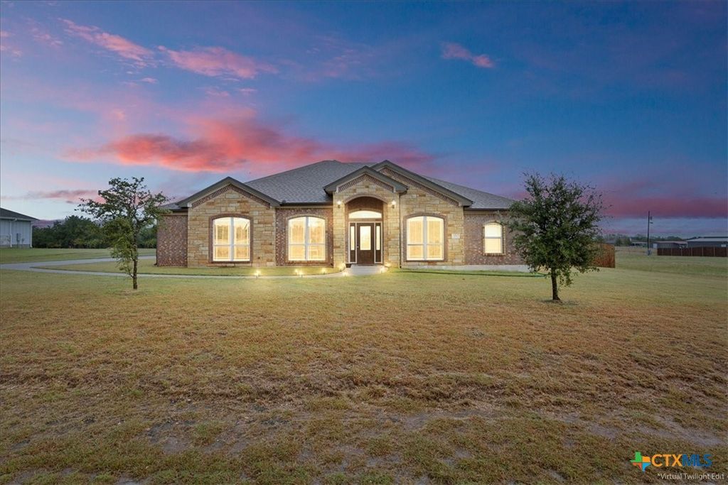 156 Chantry Lane, Gatesville, TX 76528