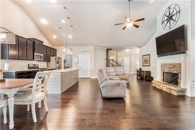 104 Willow Creek Trail, Dallas, GA 30132