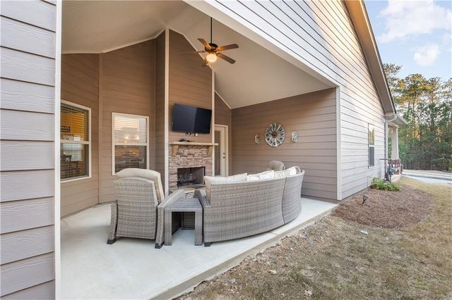 104 Willow Creek Trail, Dallas, GA 30132