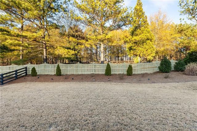 104 Willow Creek Trail, Dallas, GA 30132