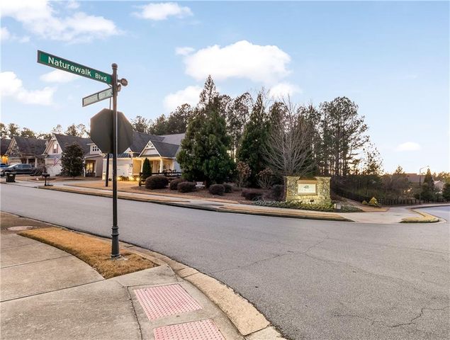 104 Willow Creek Trail, Dallas, GA 30132