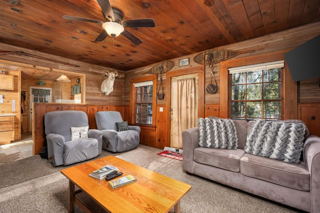 Image 18 of property listing at 42032 Hemlock Lane, Shaver Lake, CA 93664