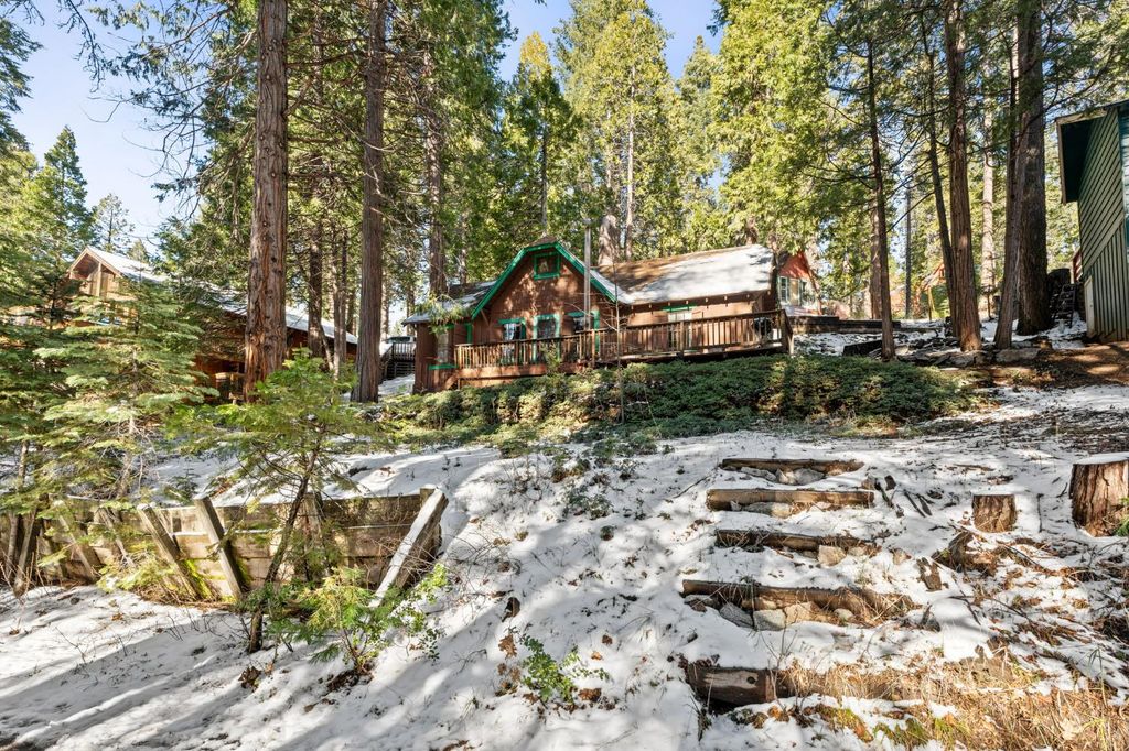 Image 6 of property listing at 42032 Hemlock Lane, Shaver Lake, CA 93664