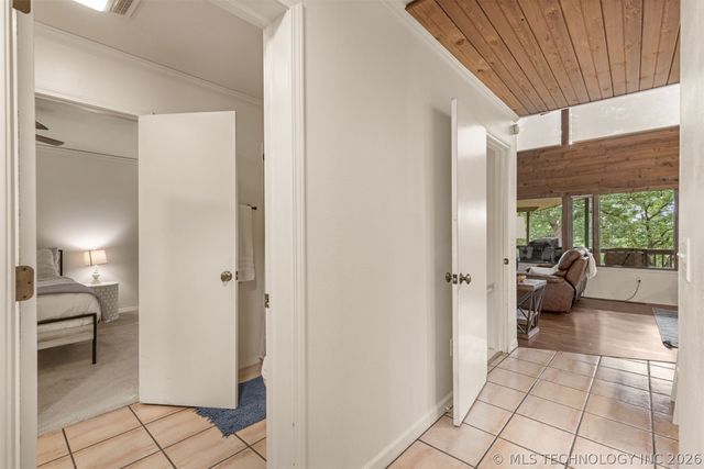4332 W Roadrunner, Hulbert, OK 74441