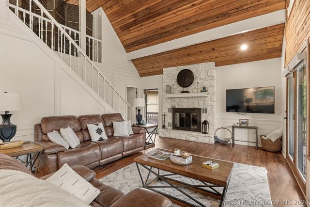 4332 W Roadrunner, Hulbert, OK 74441