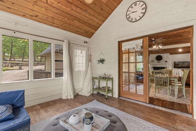 4332 W Roadrunner, Hulbert, OK 74441