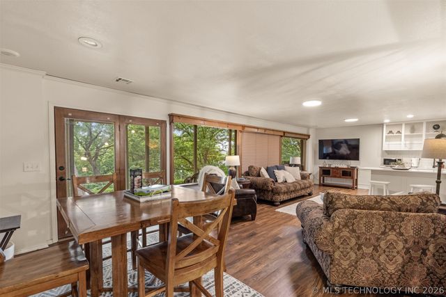 4332 W Roadrunner, Hulbert, OK 74441