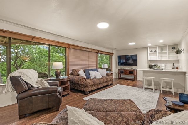 4332 W Roadrunner, Hulbert, OK 74441