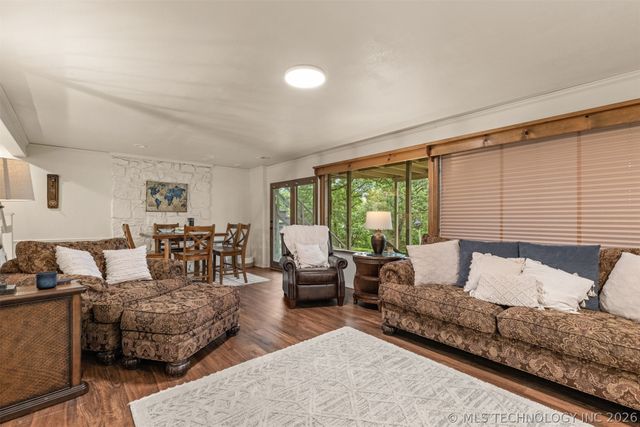4332 W Roadrunner, Hulbert, OK 74441