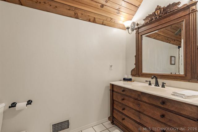 4332 W Roadrunner, Hulbert, OK 74441