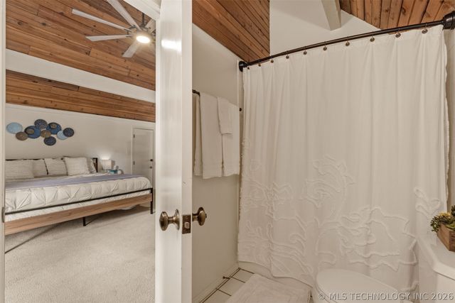 4332 W Roadrunner, Hulbert, OK 74441