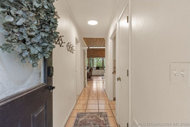 4332 W Roadrunner, Hulbert, OK 74441