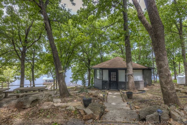 4332 W Roadrunner, Hulbert, OK 74441