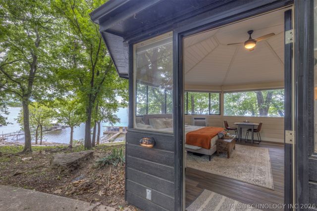 4332 W Roadrunner, Hulbert, OK 74441