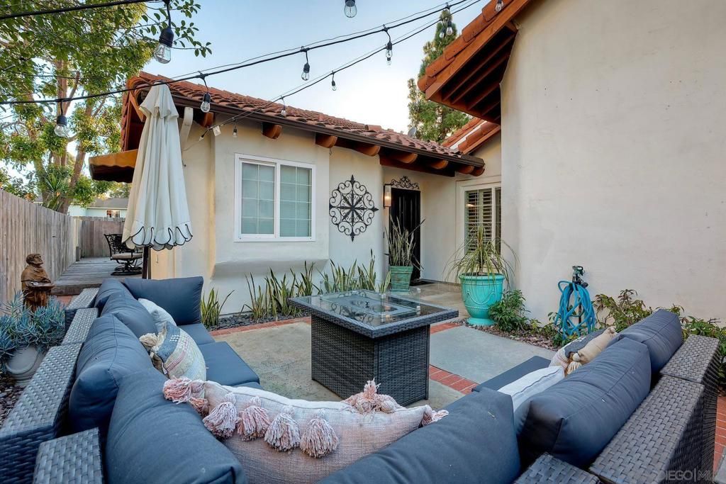 2037 Countrywood Way, Encinitas, CA 92024 — exterior
