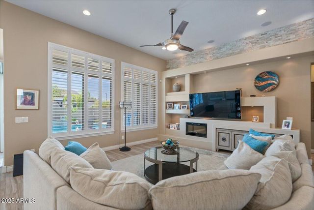 3663 E STRAWBERRY Drive, Gilbert, AZ 85298