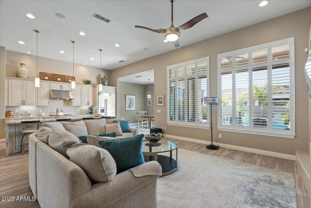 3663 E STRAWBERRY Drive, Gilbert, AZ 85298