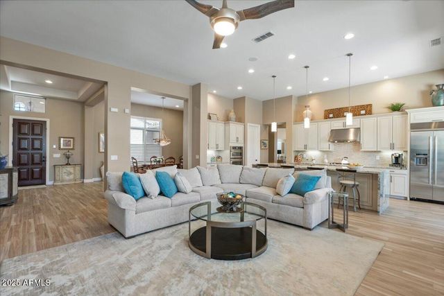 3663 E STRAWBERRY Drive, Gilbert, AZ 85298