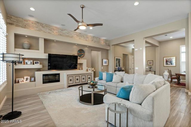 3663 E STRAWBERRY Drive, Gilbert, AZ 85298