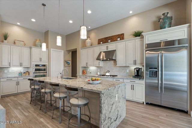 3663 E STRAWBERRY Drive, Gilbert, AZ 85298