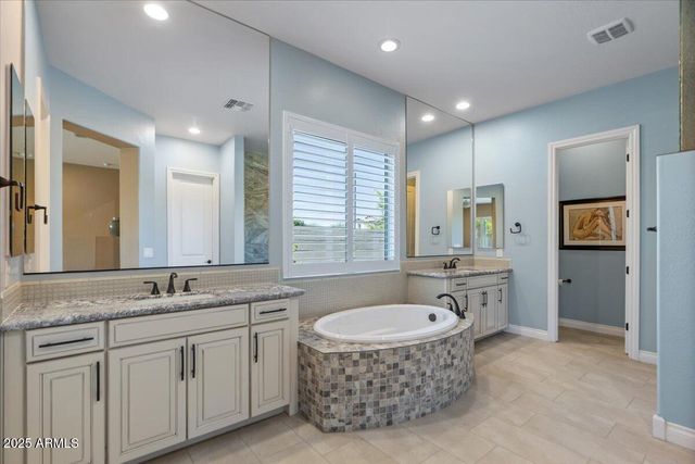 3663 E STRAWBERRY Drive, Gilbert, AZ 85298