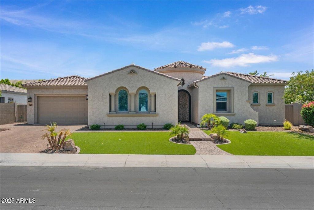 3663 E STRAWBERRY Drive, Gilbert, AZ 85298