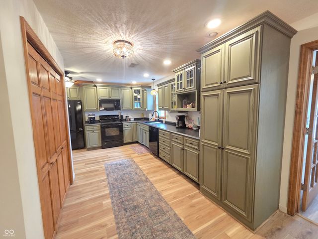 1912 S 31st Street, Terre Haute, IN 47803